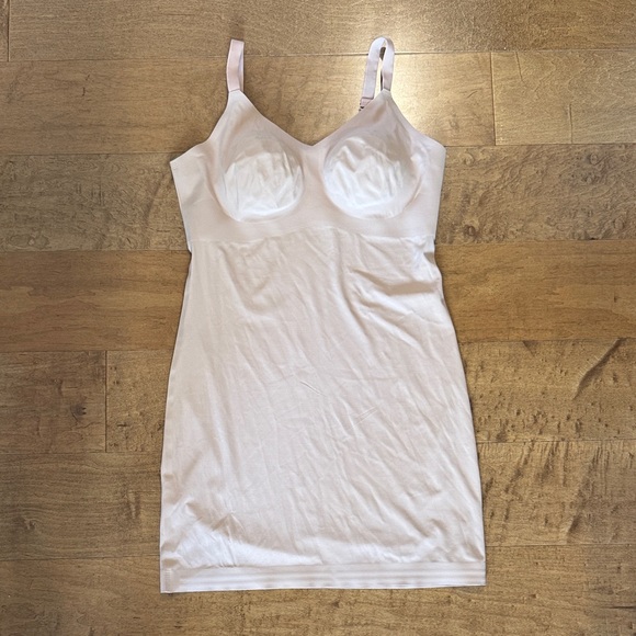 Knix LuxeLift Slip Warm Sand L+ - Picture 2 of 5